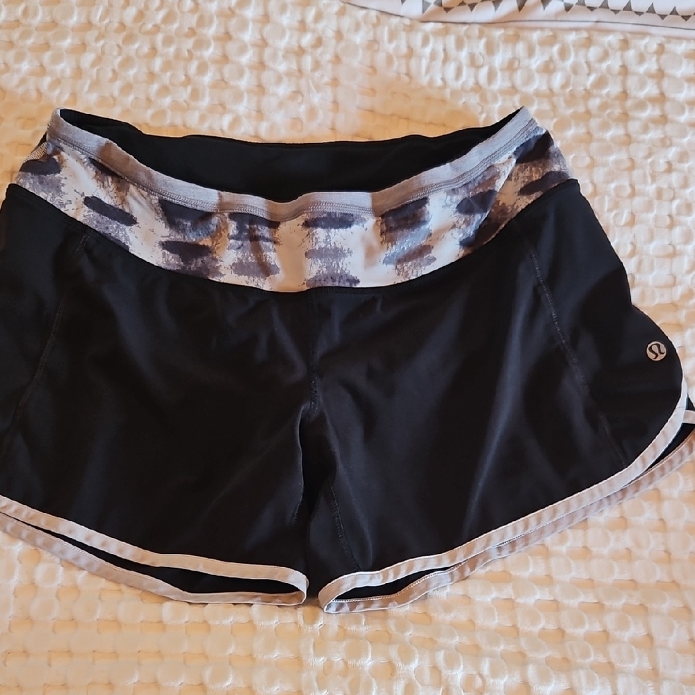 lululemon athletica Black and Gray Women's Athletic Shorts Size 6